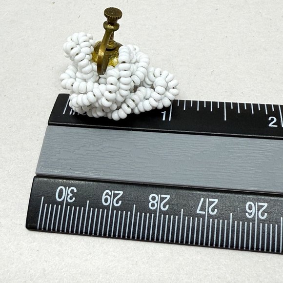 White Seed Bead Knot Earrings Vintage Screw Back Classic Retro - Picture 5 of 7